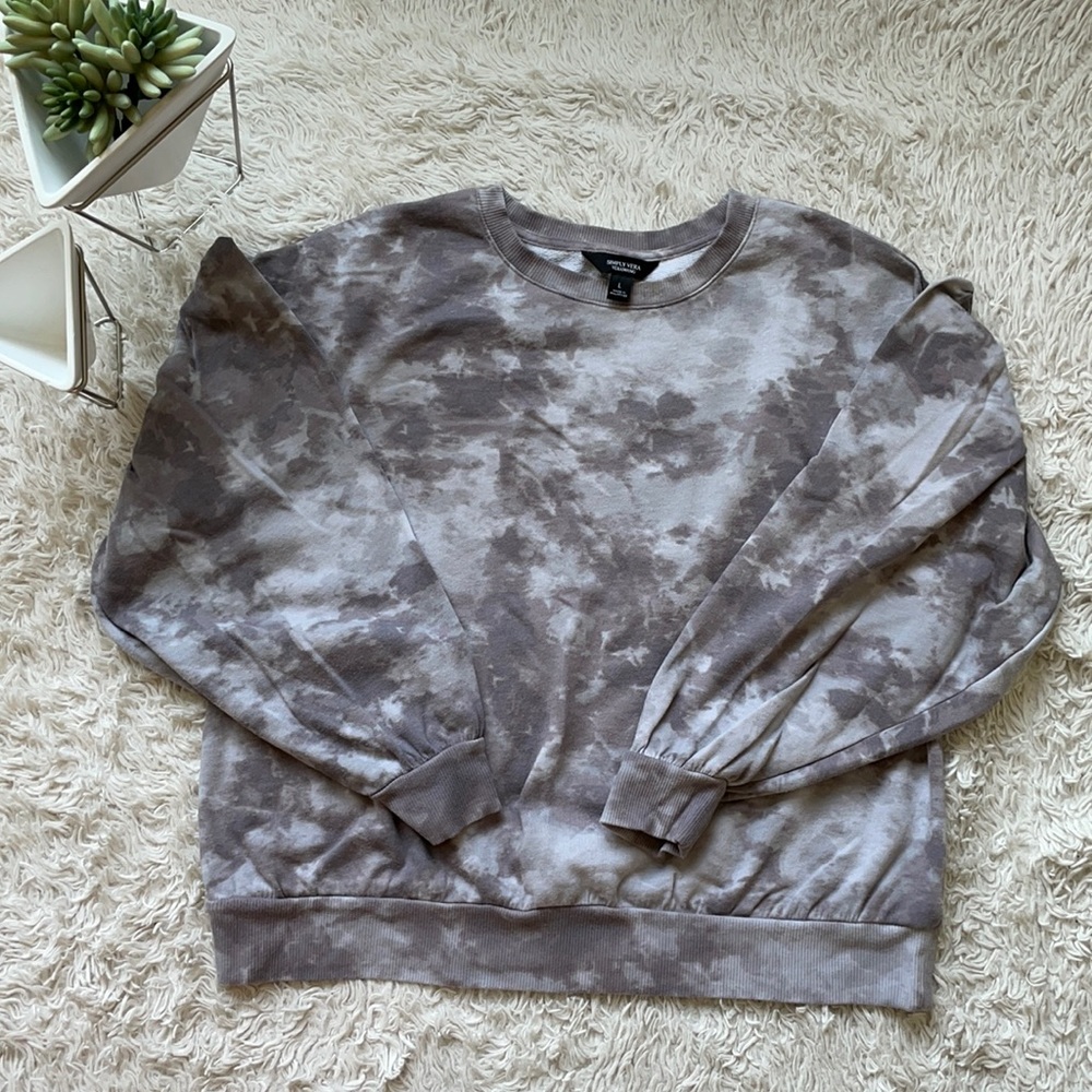 Vera Wang Gray Tie Dye Sweatshirt